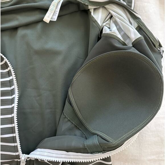 Sea Level Swim Australia Short Sleeve Front Zip One Piece Swimsuit Sz 12 UPF 50+ - Picture 9 of 12